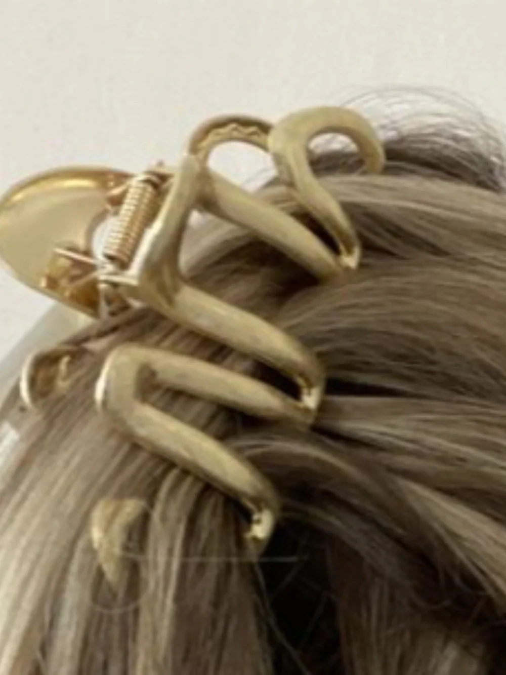 Anthropologie Gold Sculptural Wave Hair Clip